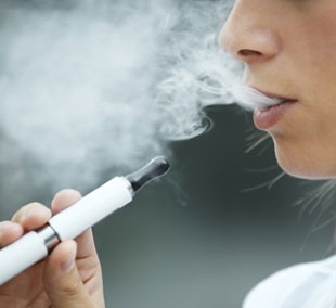 E-cig: pratiche commerciali scorrette e commenti positivi fasulli. Aduc denuncia all'Antitrust il sito web Sedansaitalia