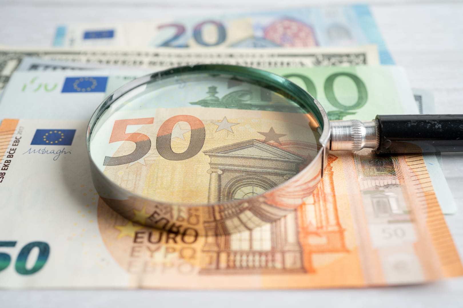 Antiriciclaggio - analisi nazionale dei rischi. Da aggiornare la valutazione dei rischi entro il 27 maggio 2026